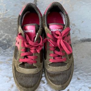 Saucony Women's Jazz Triple Olive/Jester red